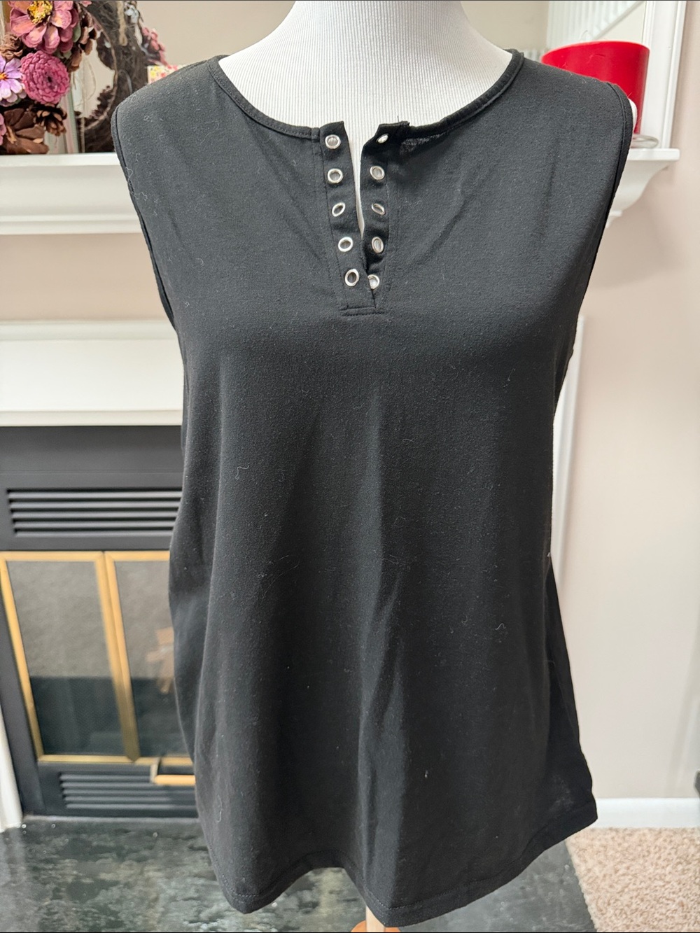 Black Sleeveless Henley Tank Top - Unbranded